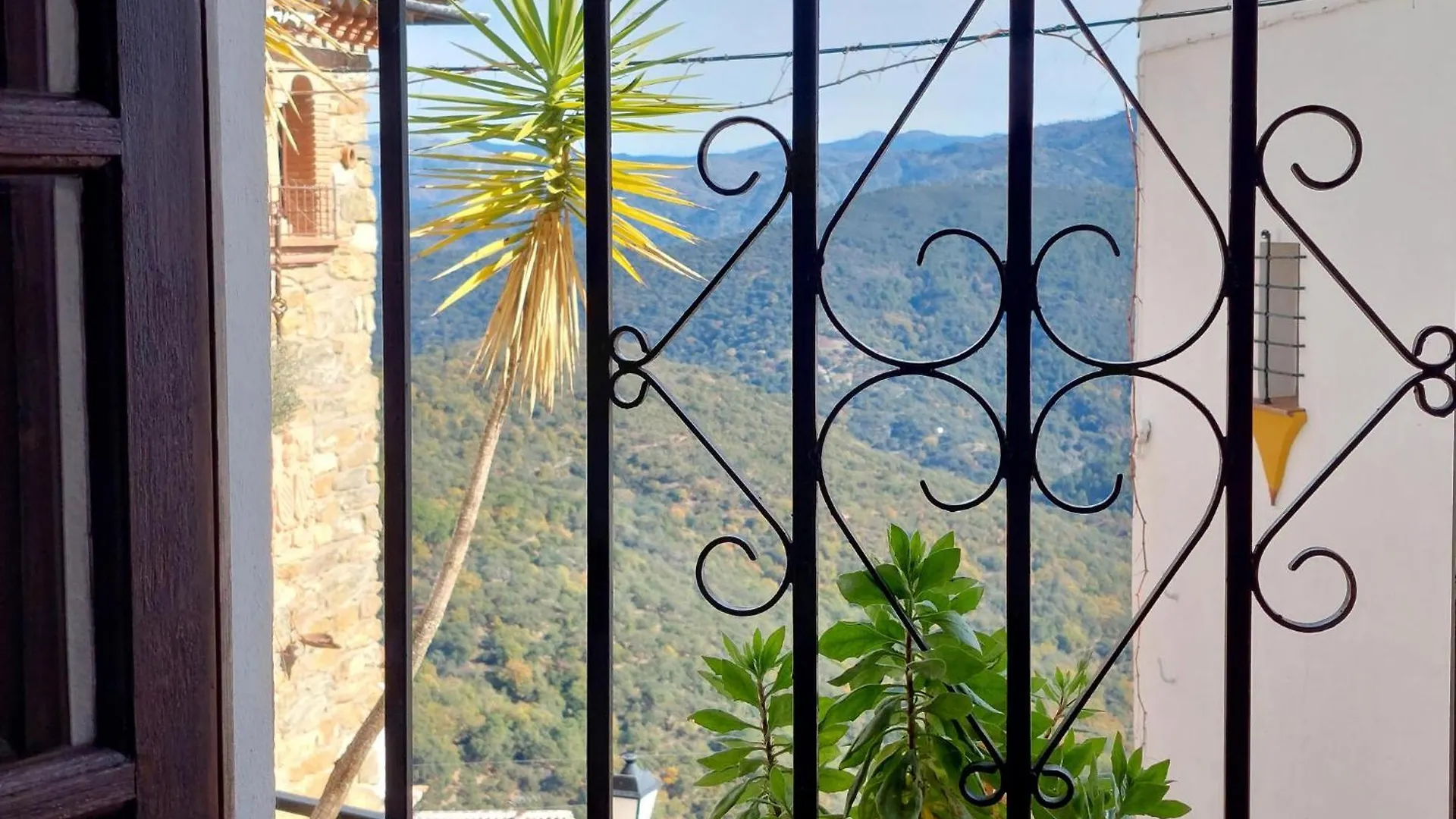 Cozy Home In Benalaureia With Kitchen Benalauria 0*,  Spain