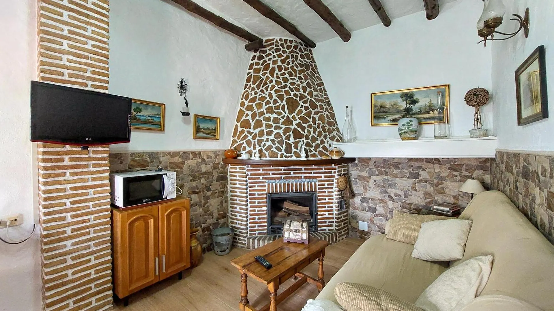 Cozy Home In Benalaureia With Kitchen Benalauria Holiday home